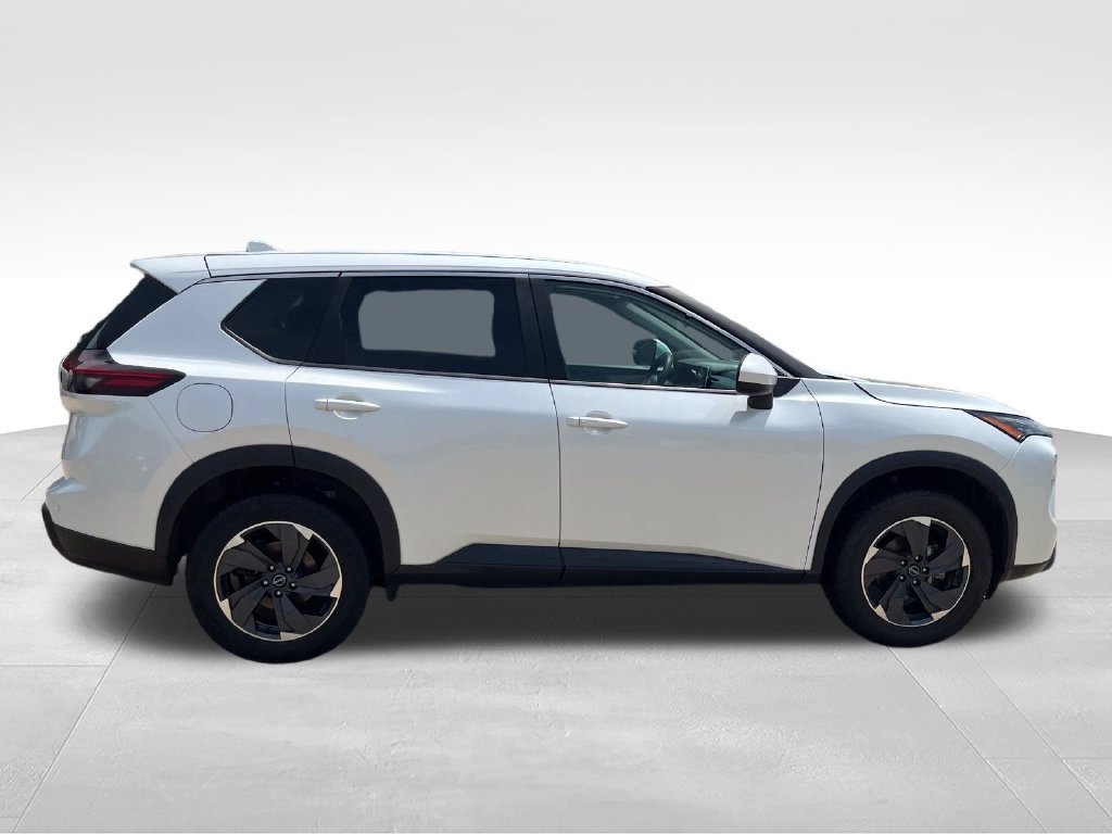 Used 2024 White Nissan SV image 6