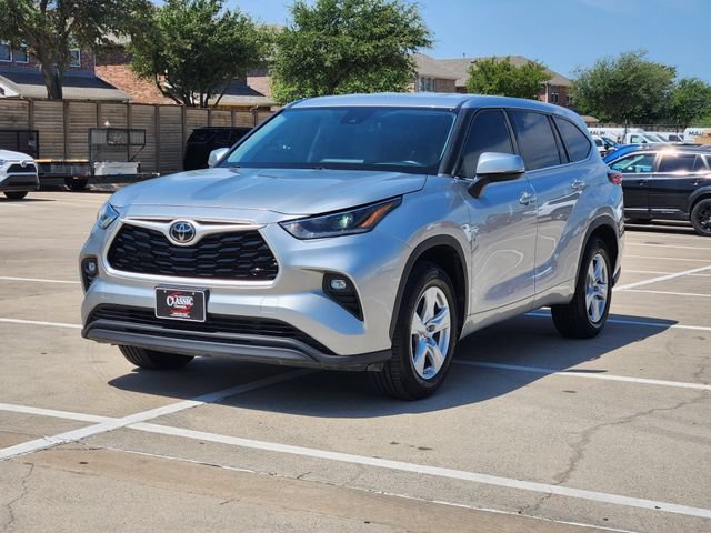 Used 2021 Black Toyota L image 11
