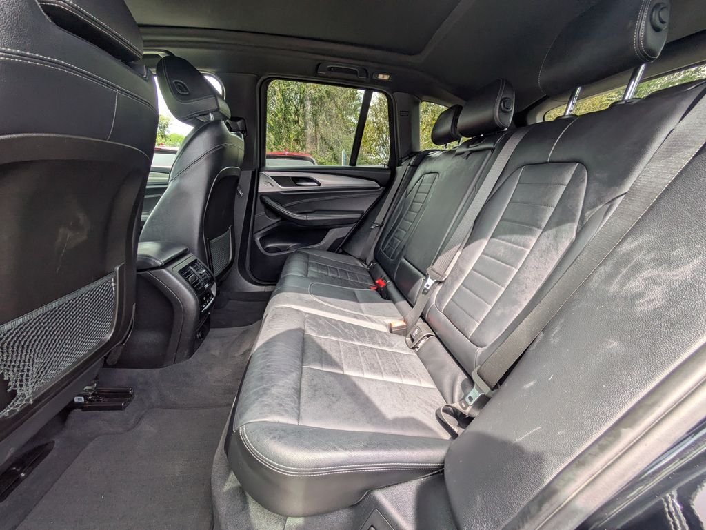 Used 2018 Black BMW xDrive30i image 12