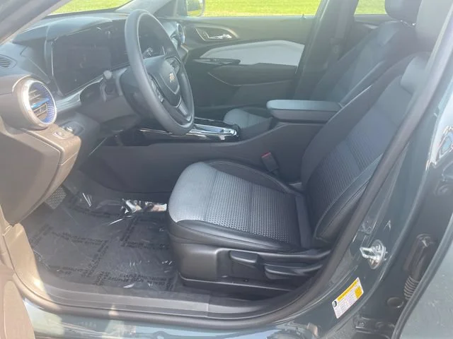 Used 2025 Cypress Gray Chevrolet LT image 11