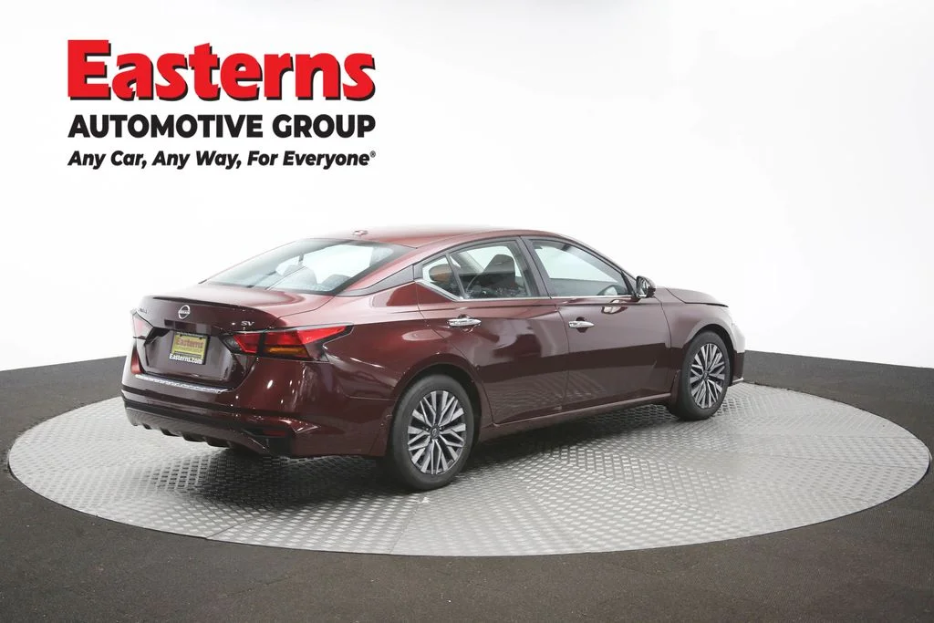 Used 2023 Red Nissan 2.5 SV image 41