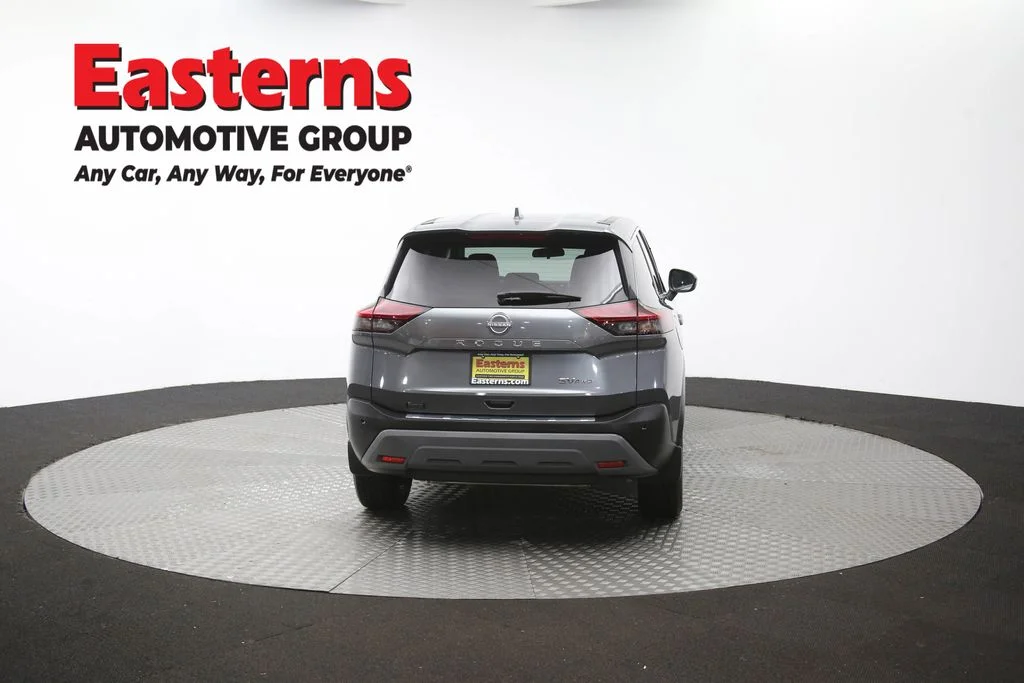 Used 2023 Gray Nissan SV image 37