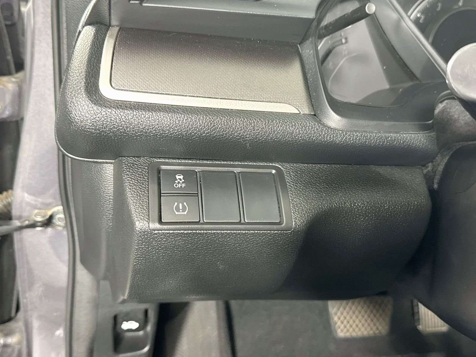 Used 2016 Modern Steel Metallic Honda LX image 11
