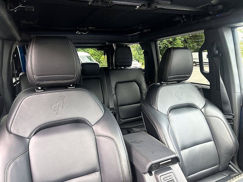 Used 2025 Blue Metallic Ford Badlands image 21