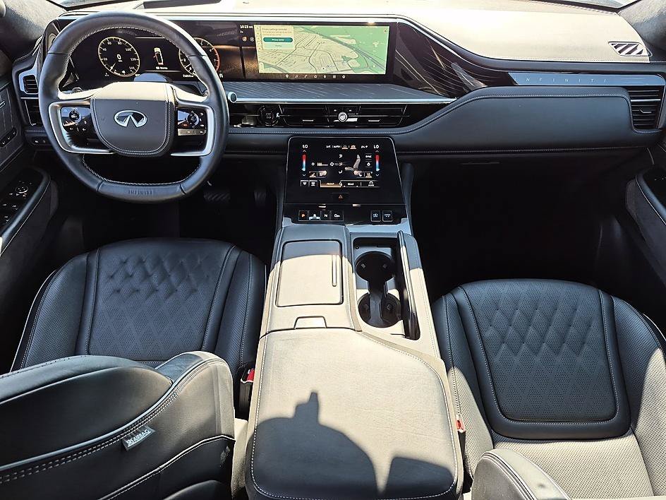 Used 2025 Dynamic Metal/Black Obsidian INFINITI AUTOGRAPH image 31