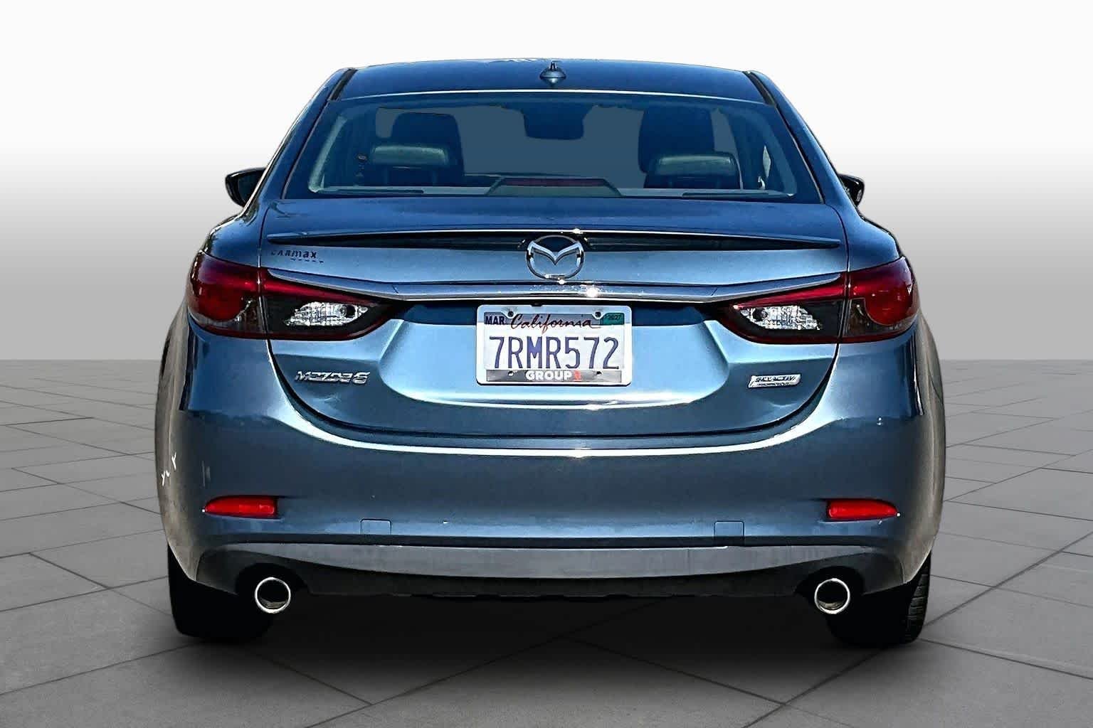 Used 2016 Blue Reflex Mica Mazda i Grand Touring image 4