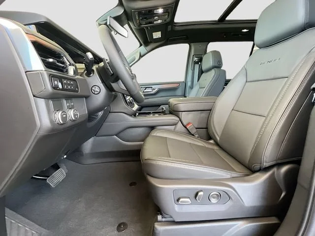 2026 GMC Yukon Denali - Photo 15