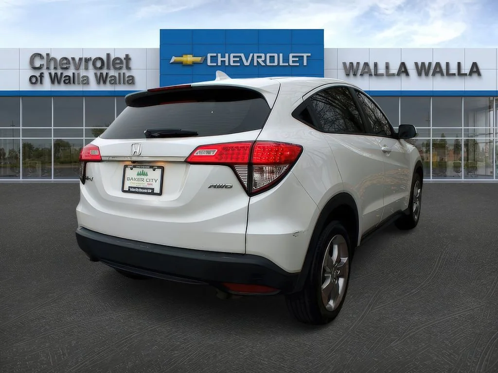 Used 2022 Platinum White Pearl Honda LX image 7