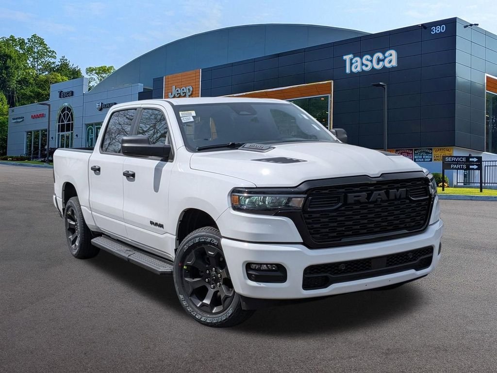 Bright White Clear-Coat Exterior Paint 2026 RAM 1500 Express Crew Cab 4WD Pickup Truck Four-Wheel Drive