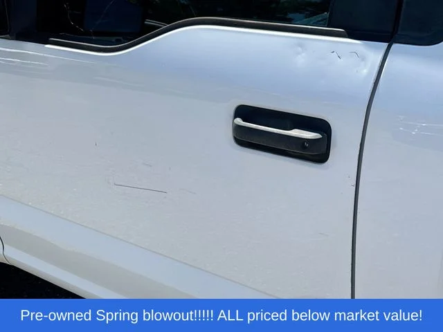 Used 2018 White Ford XL image 31