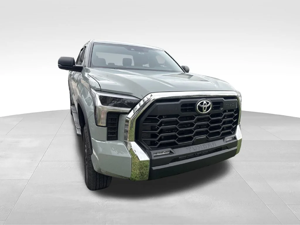Used 2026 Green Toyota SR5 image 5
