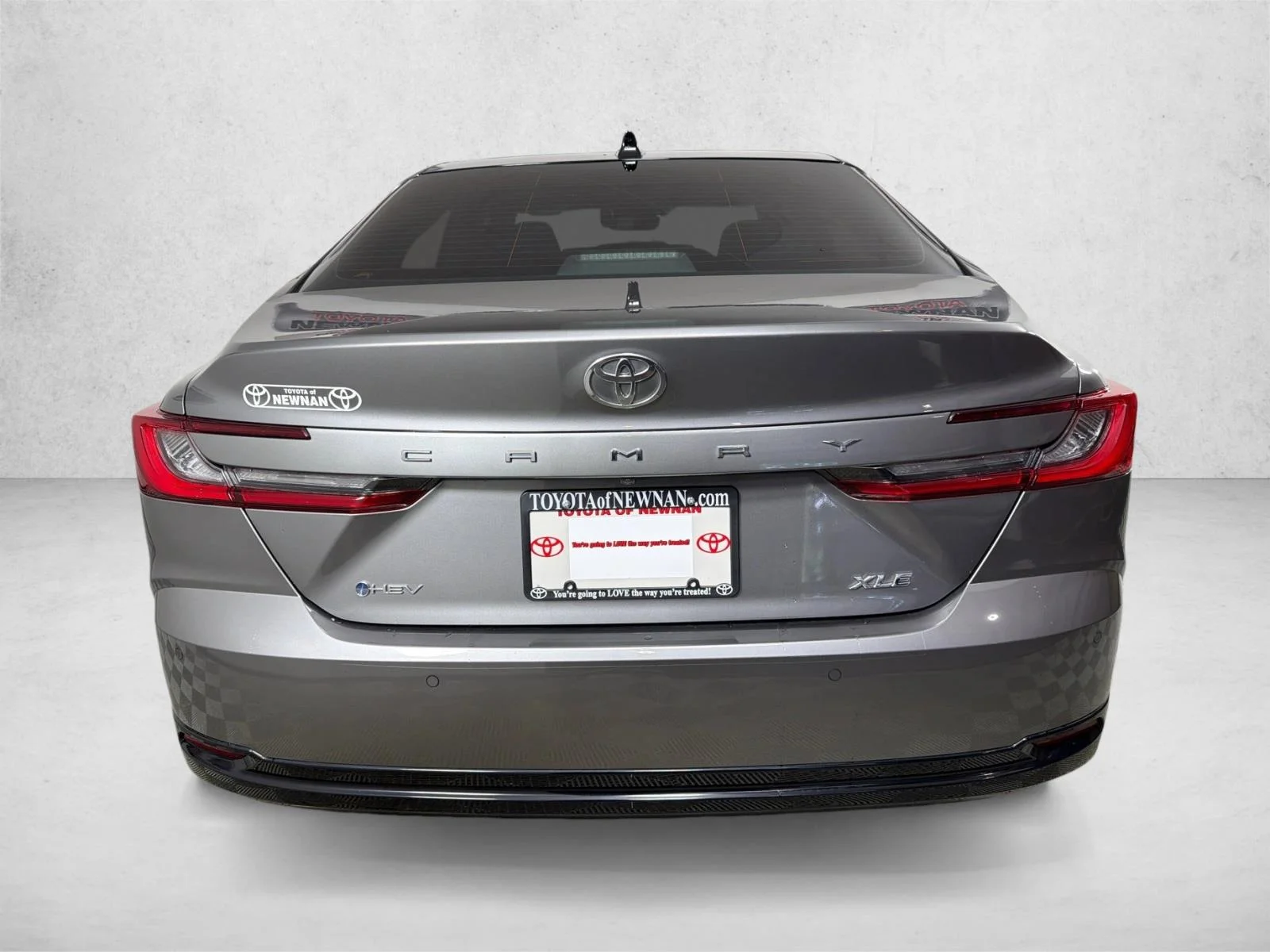 Used 2025 Silver Toyota LE image 5