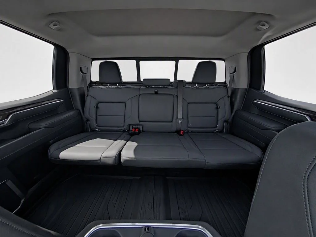 New 2026 White GMC SLT image 33