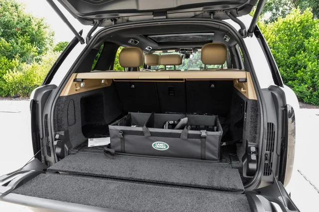 New 2026 Fuji White Land Rover SE image 63