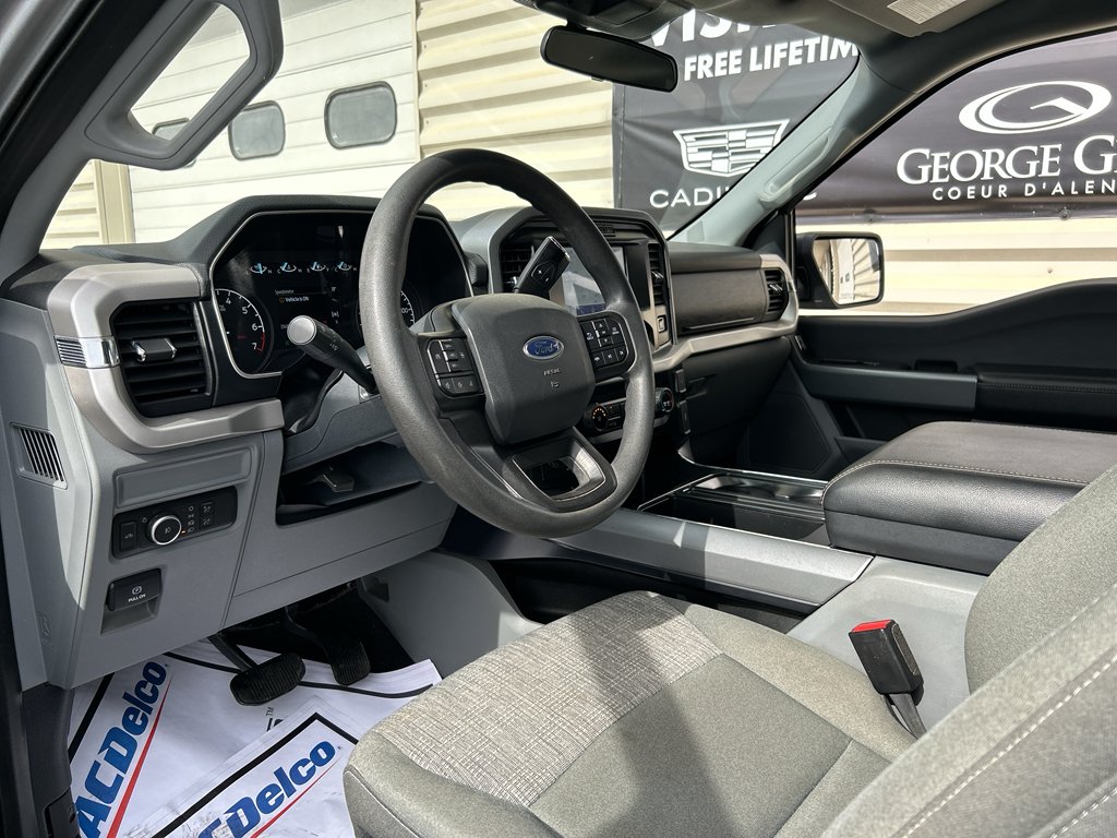 Used 2022 Silver Ford XLT image 10