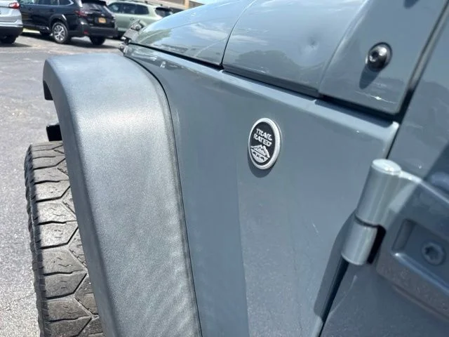 Used 2014 Gray Jeep Unlimited Sport image 10