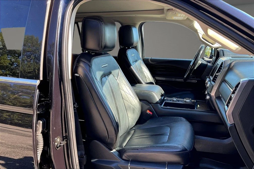 Used 2020 Black Ford Platinum image 32