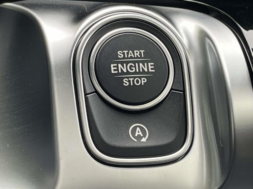 New 2026 Mountain Grey Metallic Mercedes-Benz GLB 250 image 38
