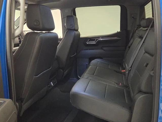Used 2022 Blue Chevrolet LT image 6