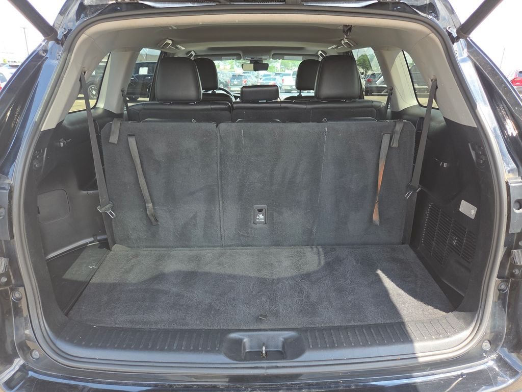 Used 2019 Black Toyota XLE image 23
