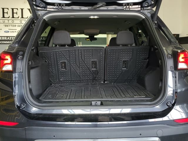 Used 2022 Gray Chevrolet LT image 6