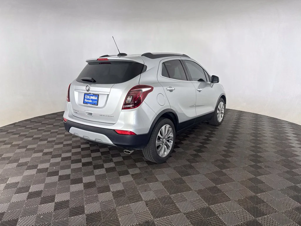 Used 2018 Silver Buick Preferred image 5