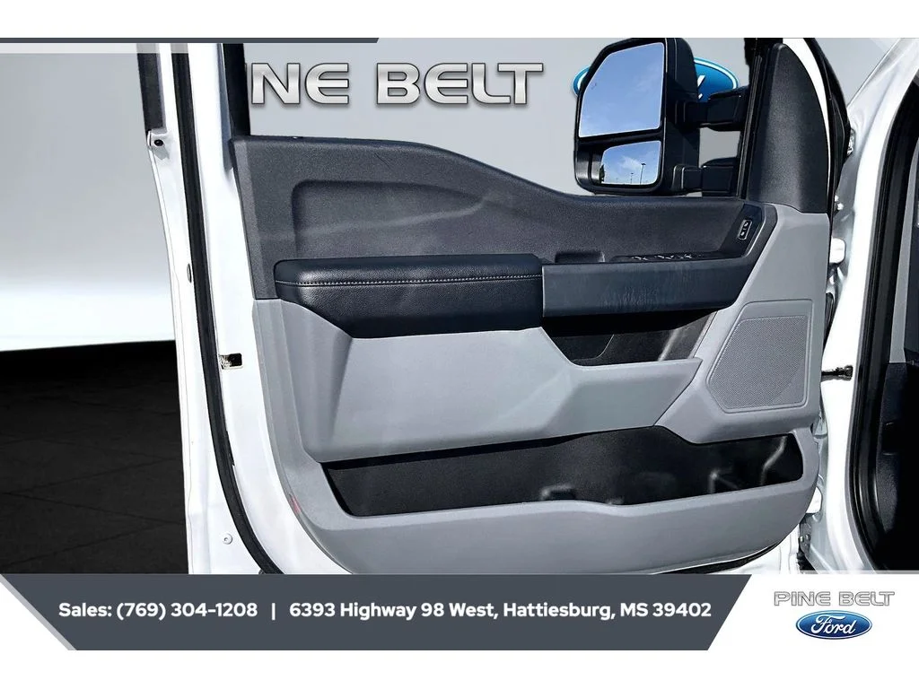 Used 2024 Oxford White Ford XL image 18