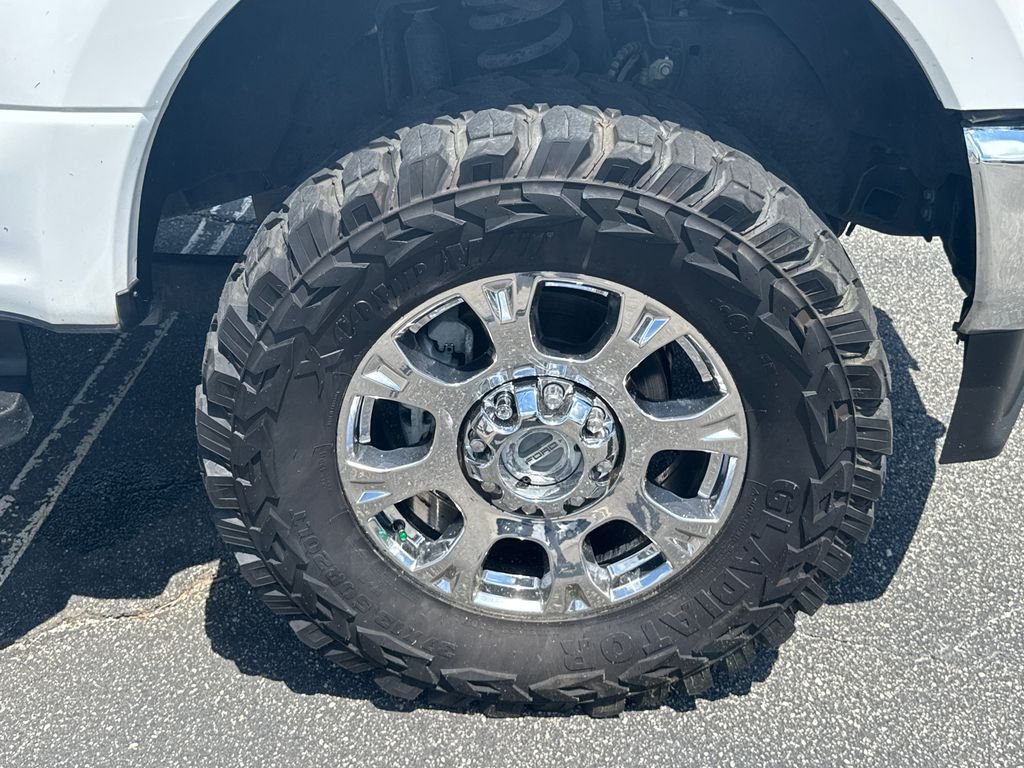 Used 2020 White Ford Lariat image 12