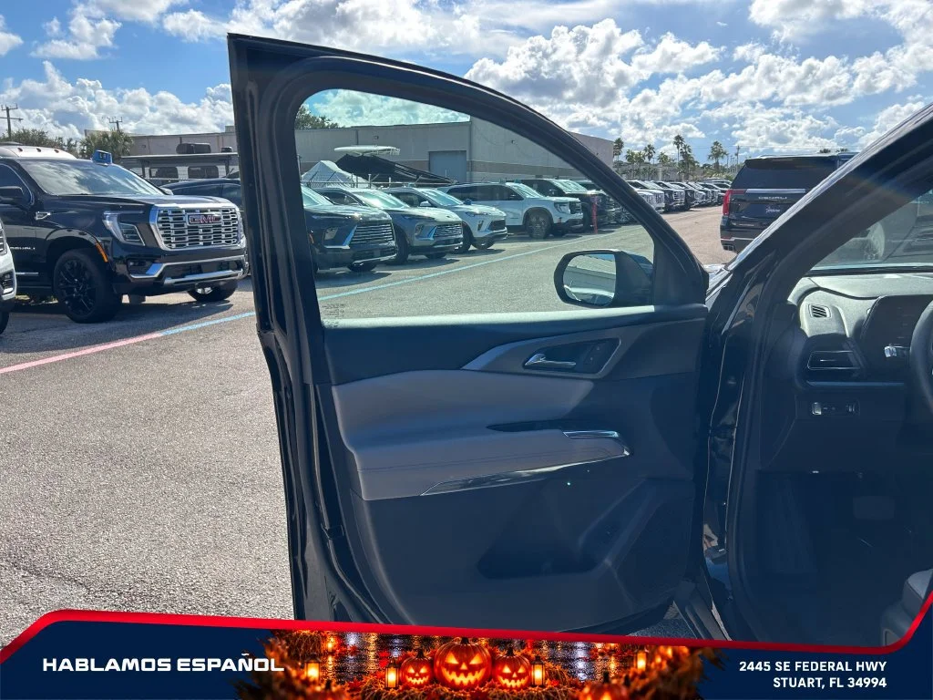 Used 2026 Mosaic Black Metallic Chevrolet LT image 11