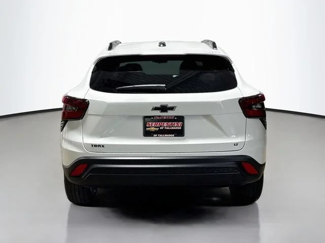 2026 Chevrolet Trax LT - Photo 9