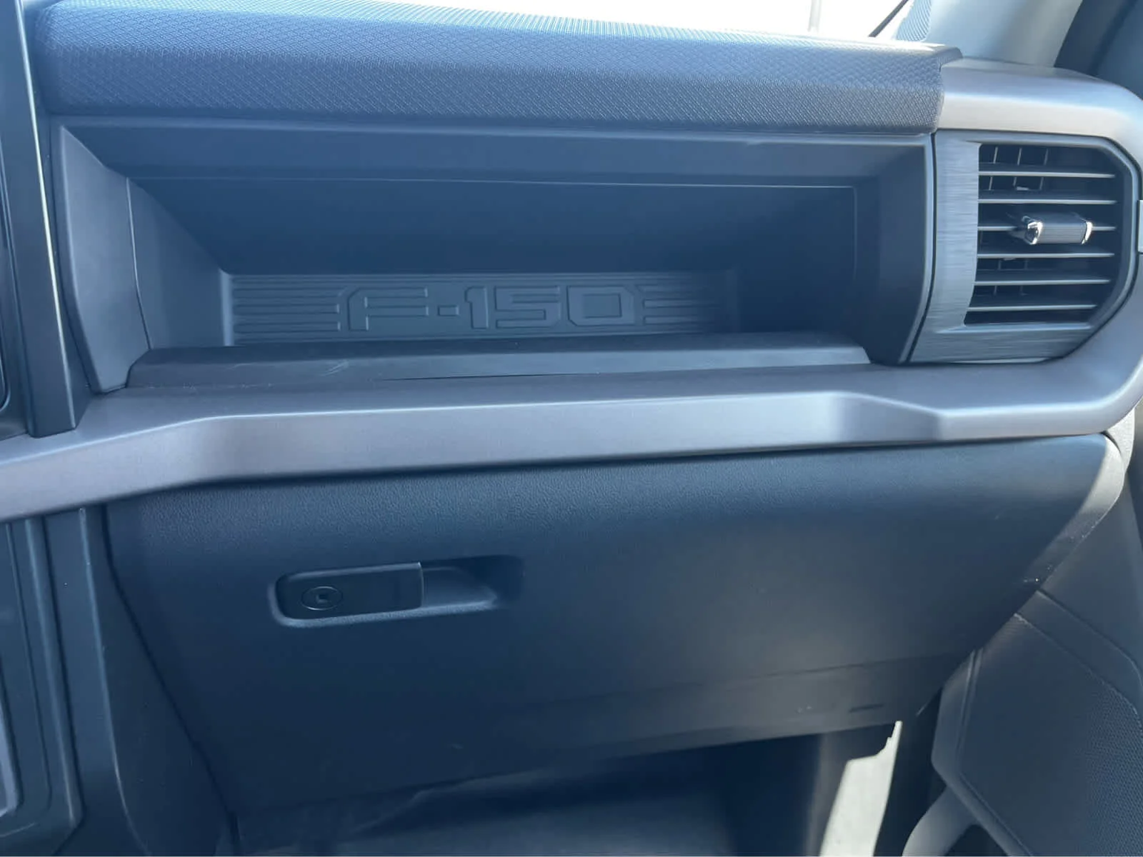 2025 Ford F-150 XL - Photo 53