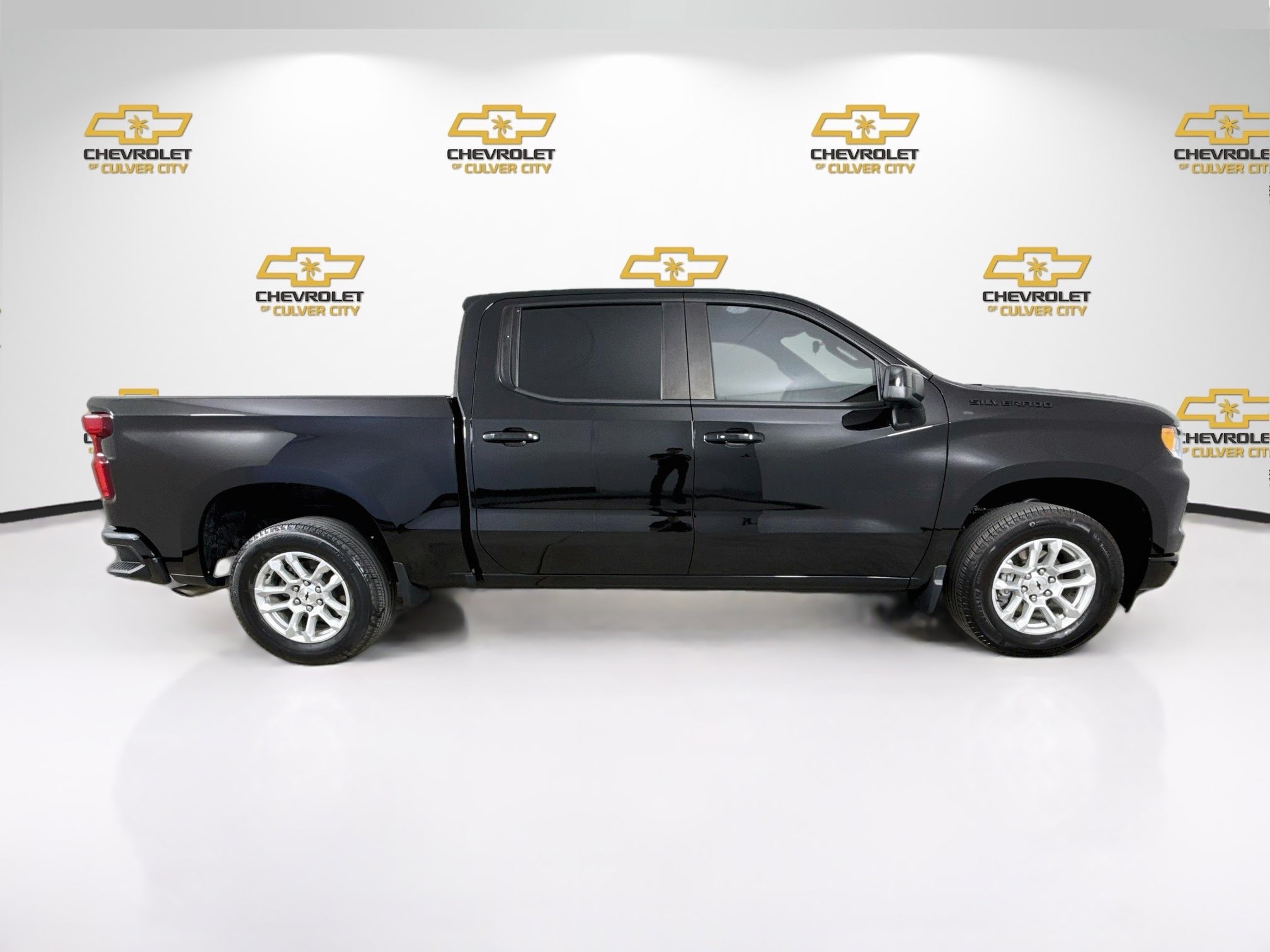 Used 2023 Black Chevrolet RST image 9