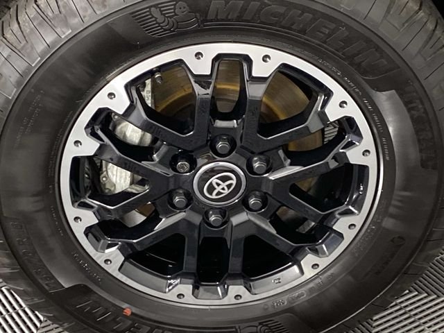 Used 2026 Green Toyota SR5 image 30