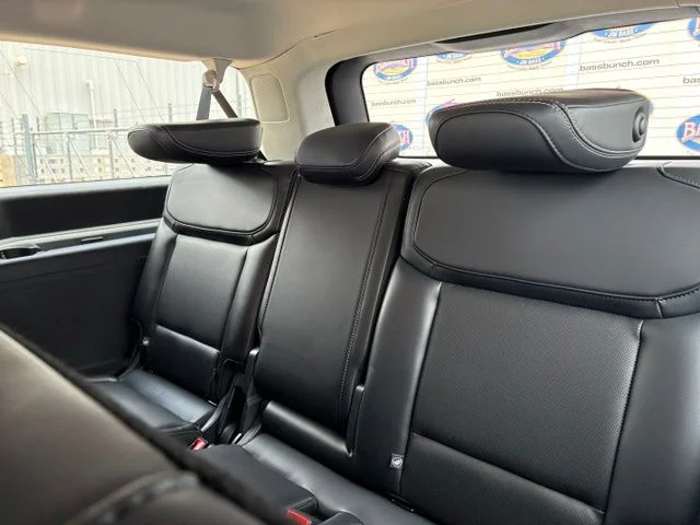 Used 2025 Black Metallic Ford Platinum image 10