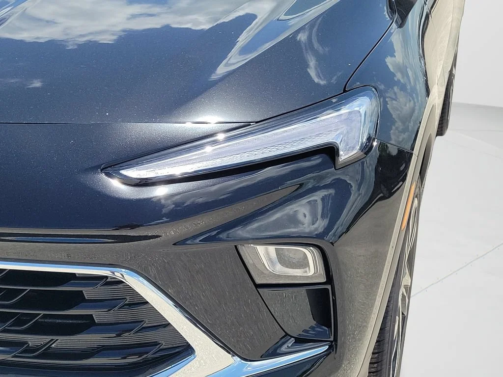 New 2026 Ebony Twilight Metallic Buick Preferred image 24