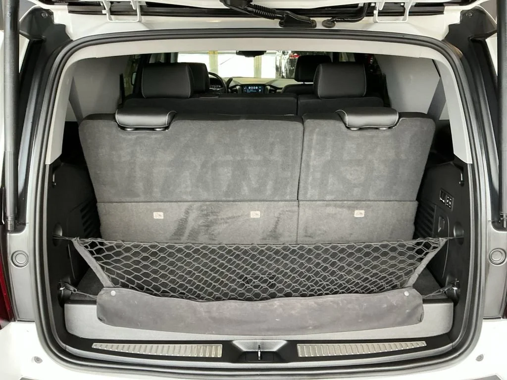 Used 2020 SUMMIT WHITE Chevrolet LT image 23