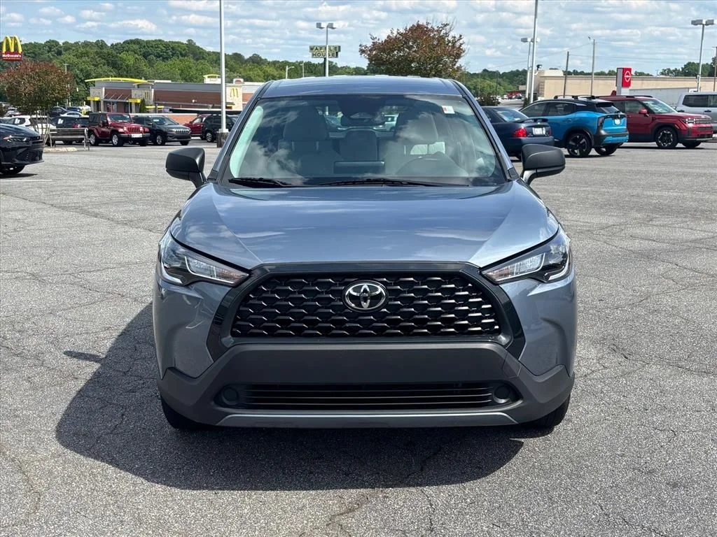 Used 2024  Toyota L image 22