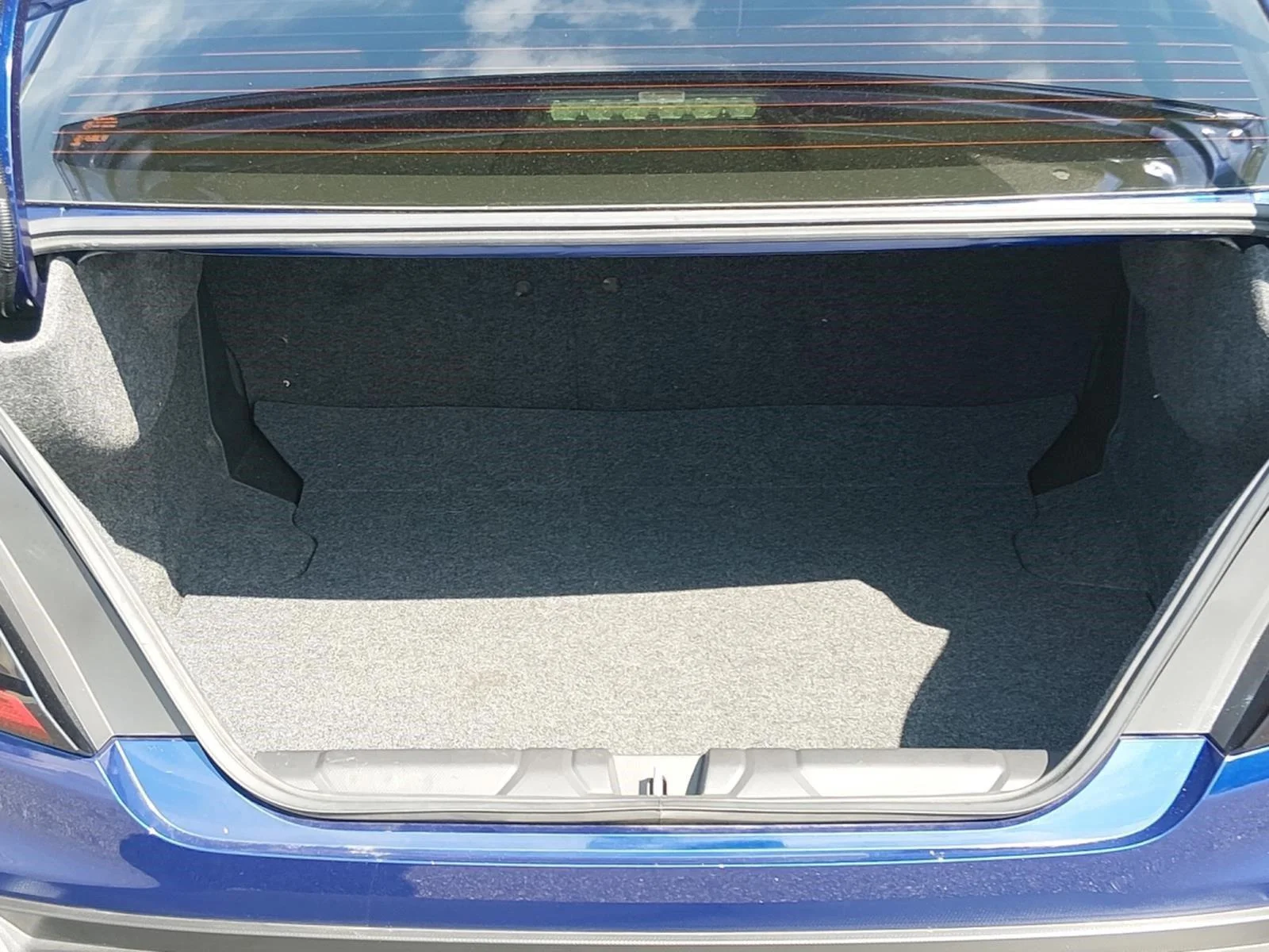 Used 2024 Sapphire Blue Pearl Subaru BASE image 19