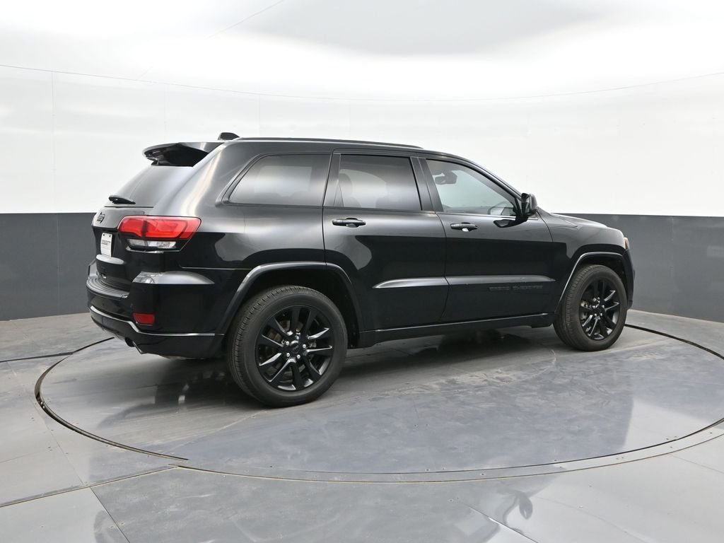 Used 2019 Black Jeep Altitude image 15