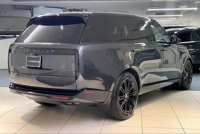Used 2025 Gray Land Rover SE image 10