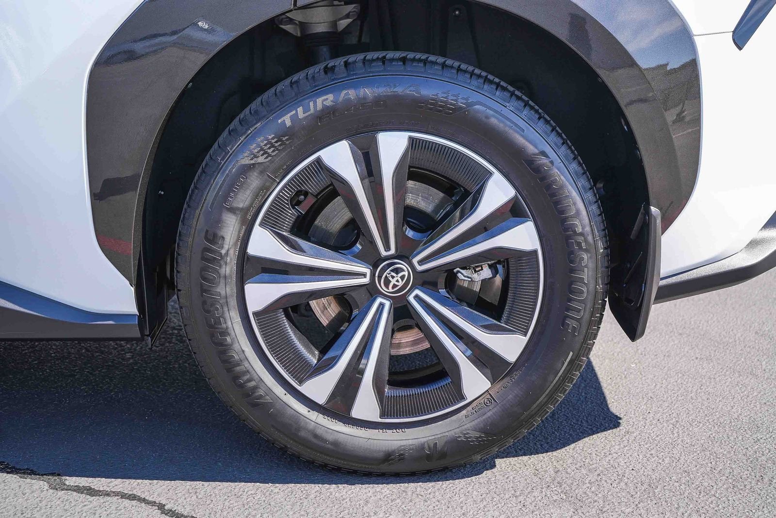 Certified Used 2025 Pearl Toyota XLE image 12