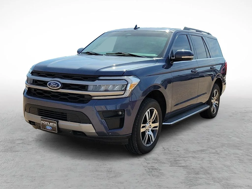 Used 2022 Blue Ford XLT image 4
