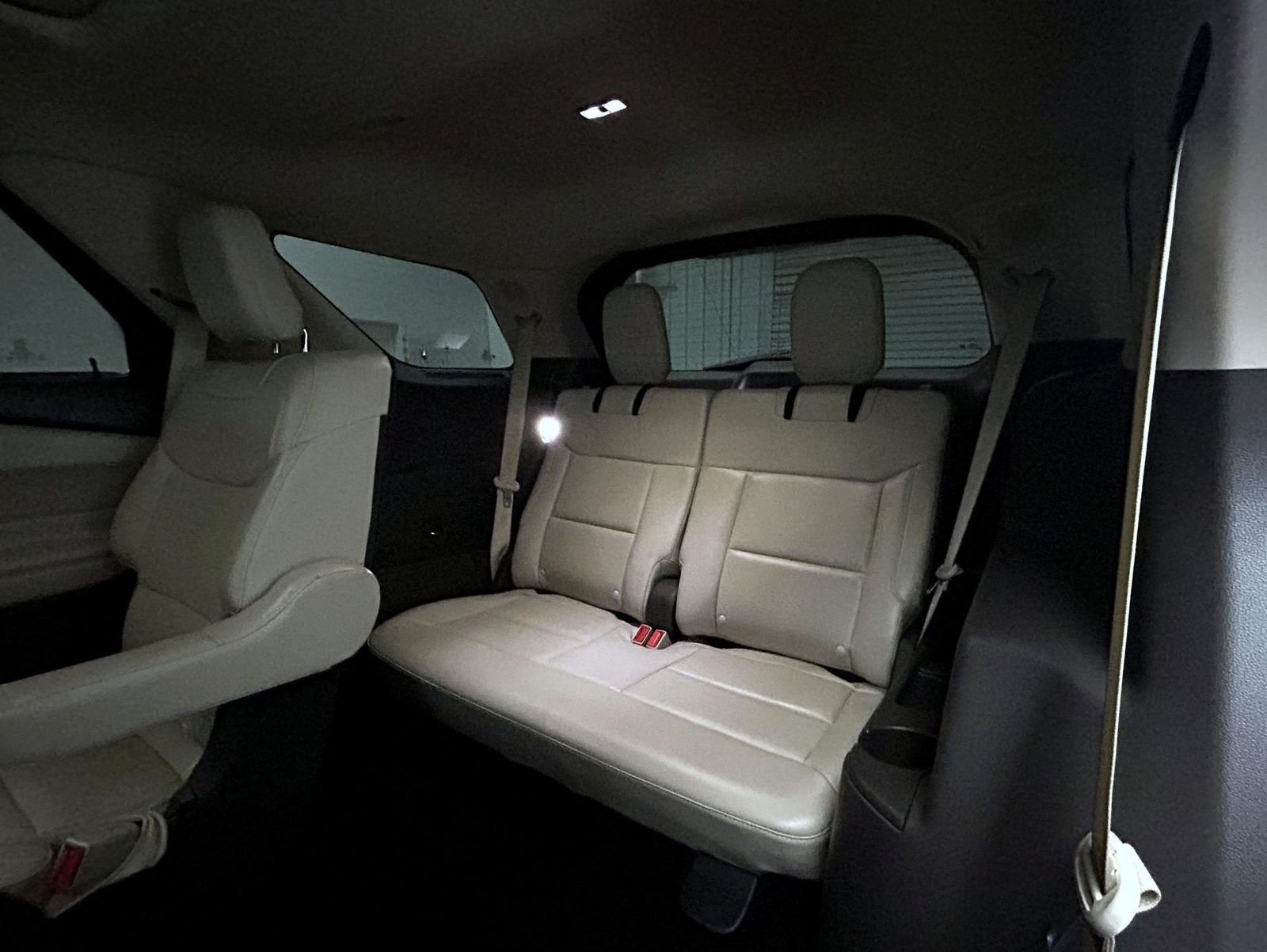 Used 2020 White Ford Platinum image 19