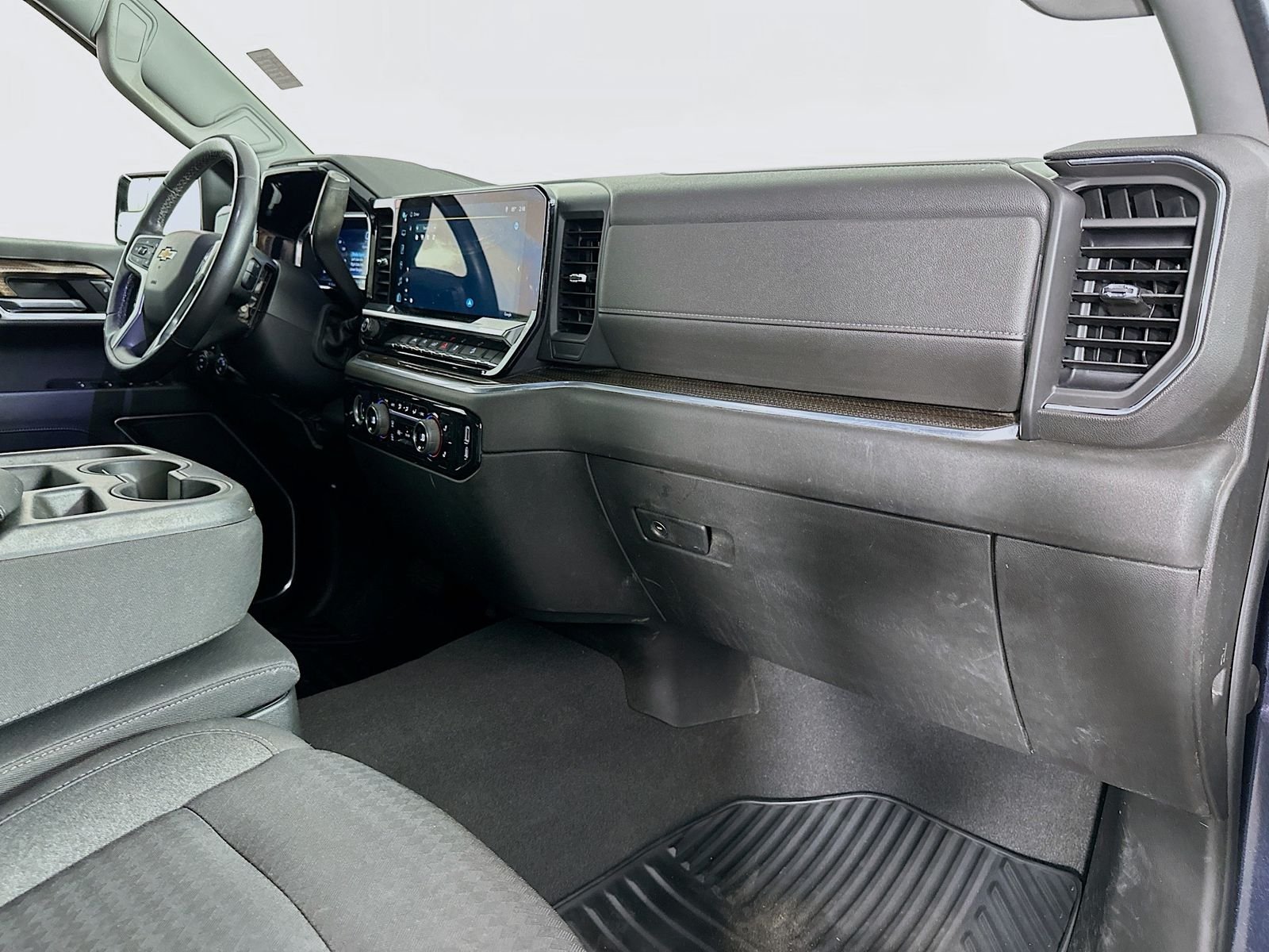 Used 2022 Dark Ash Metallic Chevrolet LT image 30