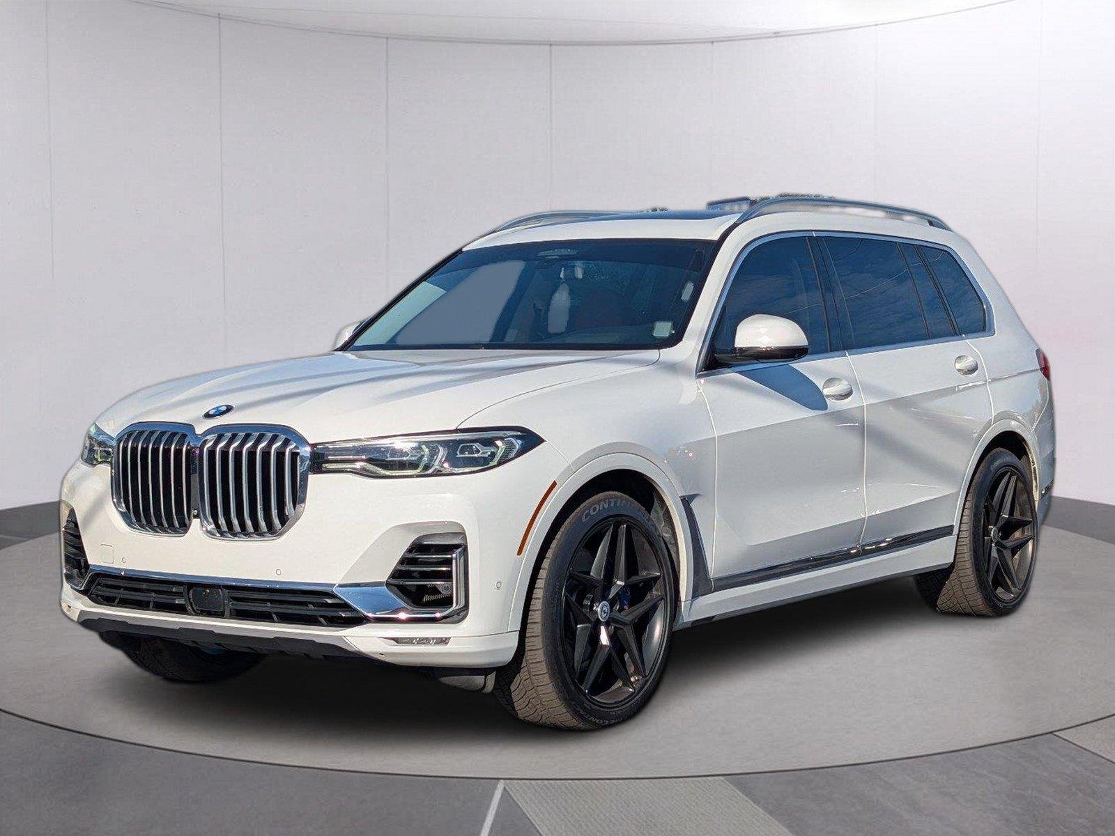 Used 2019 Alpine White BMW xDrive50i image 1