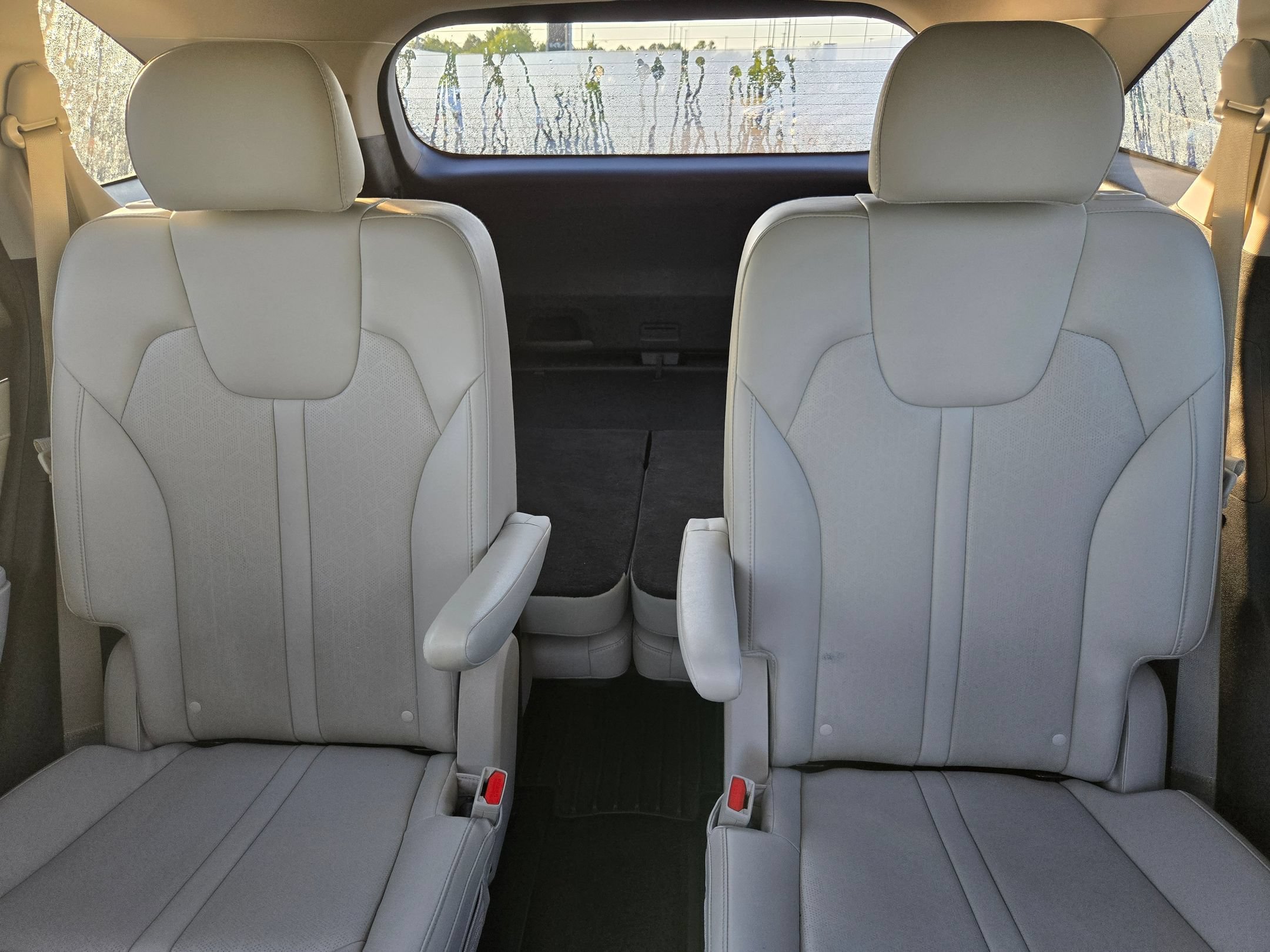 Used 2023 Glacial White Pearl Kia SX image 13