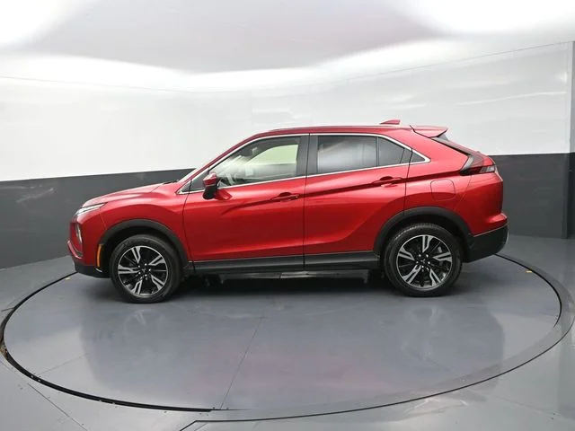 Used 2024  Mitsubishi SE image 6