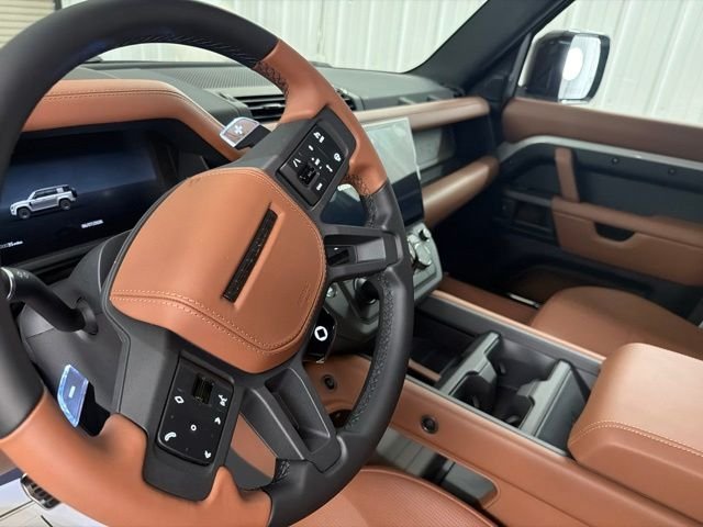New 2026 Borasco Grey Land Rover OCTA image 12