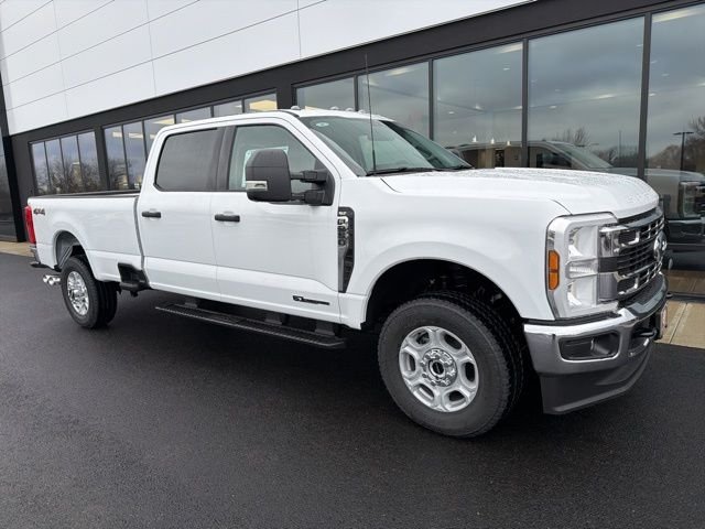 2026 Ford Super Duty F-350® XLT