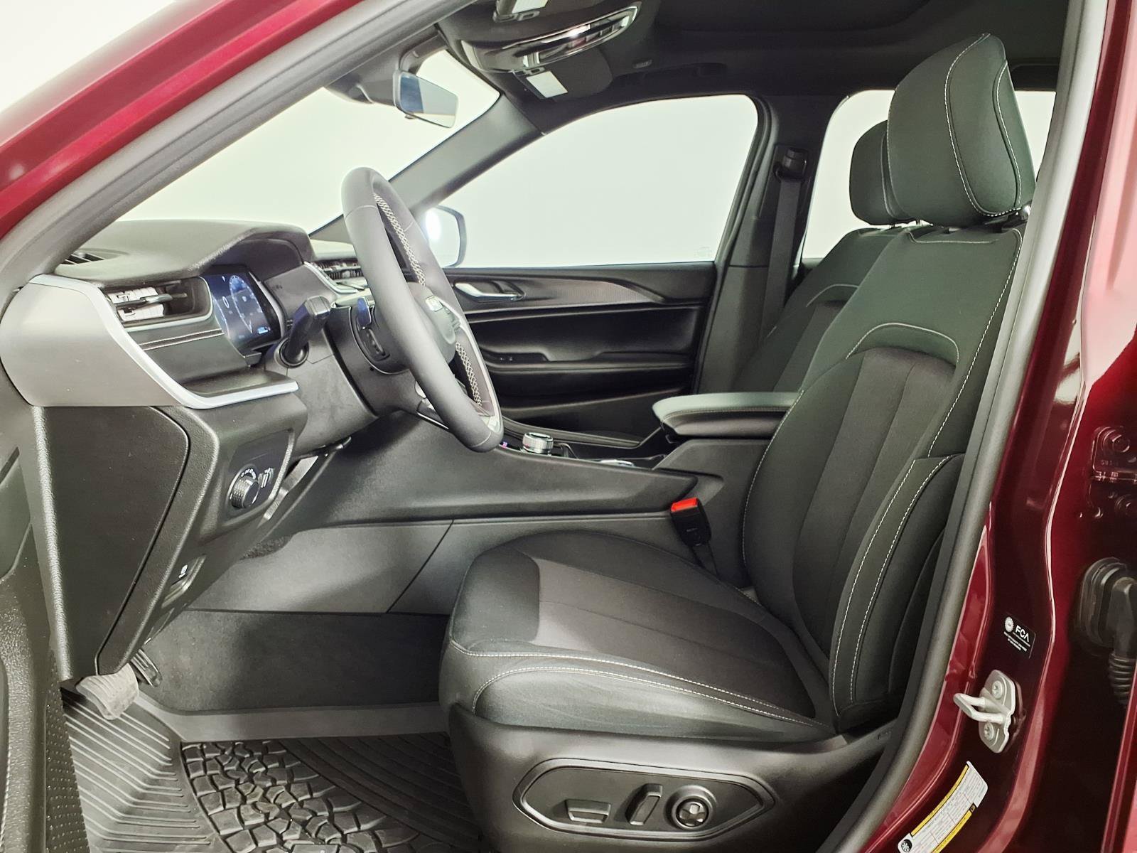 Certified Used 2025 Velvet Red Pearlcoat Jeep Laredo X image 17